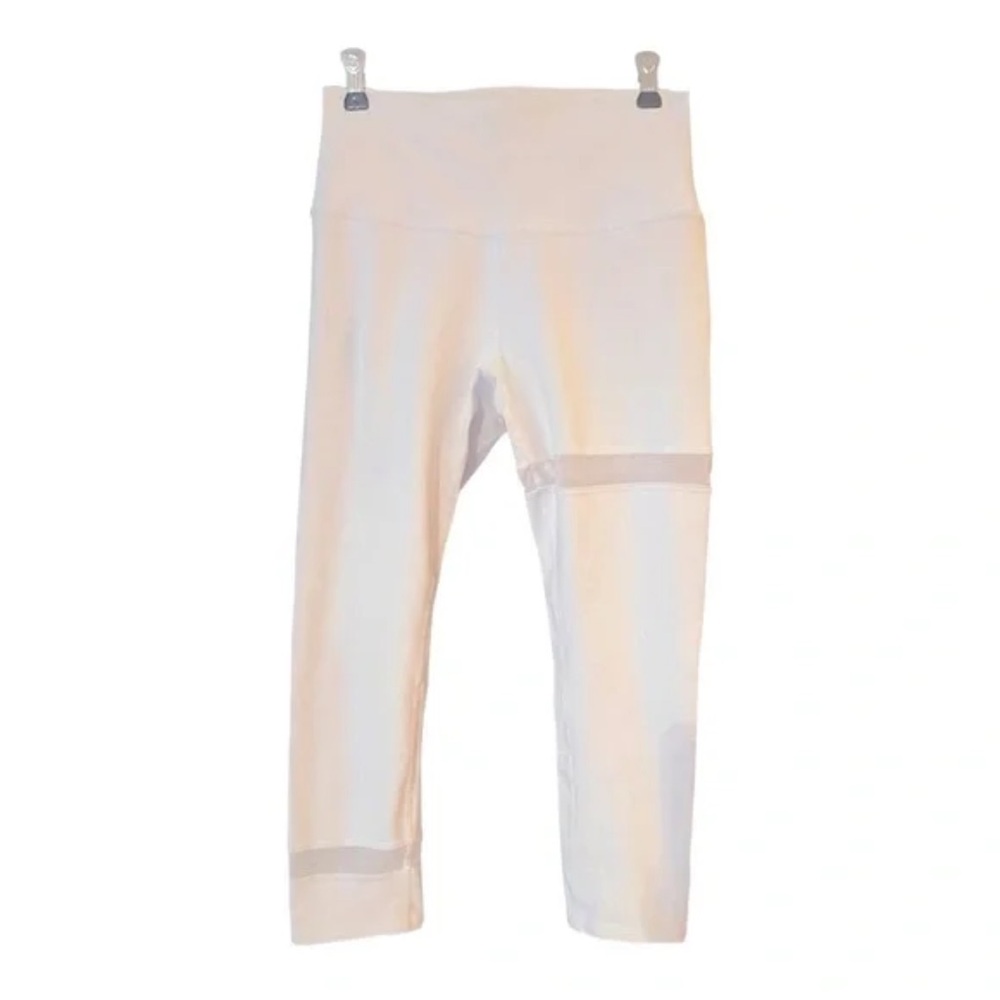 Alo‎ Yoga Crisp White High Waist Capri Leggings. Size S